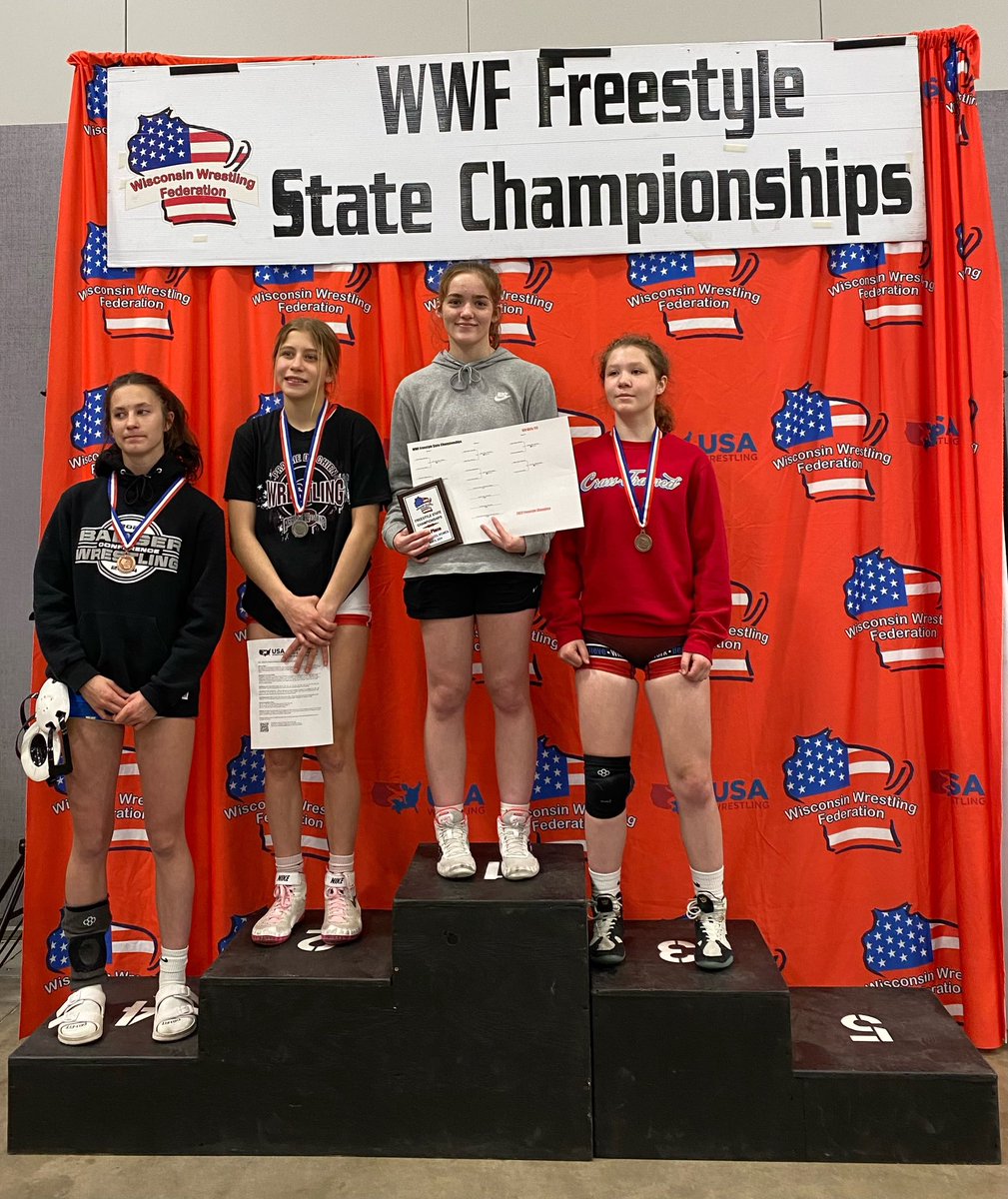 Congrats to Zoe Licht for winning a Freestyle State Title yesterday! 🥇 Zoe dominated her bracket on the way to being crowned the champion! #GrowGirlsWrestling #BleedPink