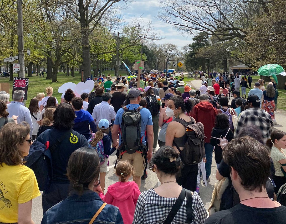 What a great turnout for the first annual Turtles on the Move Parade in High Park! Thank you Turtle Protectors High Park, an Indigenous and volunteer led collective for bringing us together and raising awareness on how we can all protect our turtle relatives who are at risk.