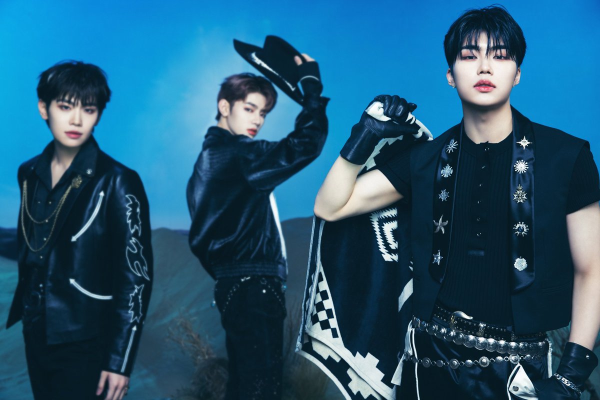 kgyuvin's tweet image. ️️️️️️
Channeling the energy of the sun, in our [𝑺𝑶𝑳𝑨𝑹] unit snapshot. 📸

[𝐘𝐨𝐮 𝐡𝐚𝐝 𝐦𝐞 𝐚𝐭 𝐇𝐄𝐋𝐋𝐎]
2024.05.13 18:00 (KST)
️️️️️️