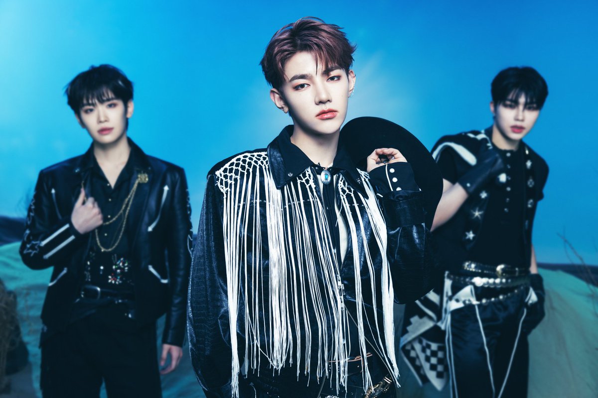 kgyuvin's tweet image. ️️️️️️
Channeling the energy of the sun, in our [𝑺𝑶𝑳𝑨𝑹] unit snapshot. 📸

[𝐘𝐨𝐮 𝐡𝐚𝐝 𝐦𝐞 𝐚𝐭 𝐇𝐄𝐋𝐋𝐎]
2024.05.13 18:00 (KST)
️️️️️️