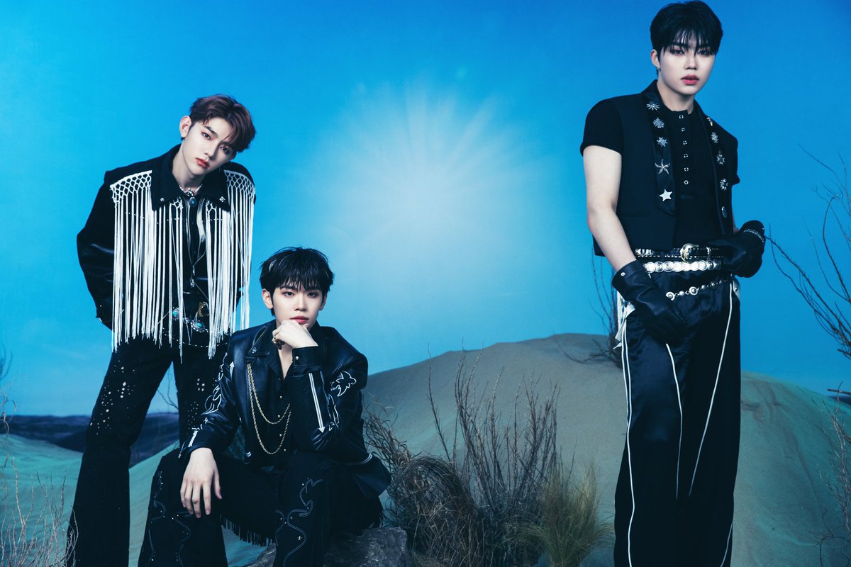 kgyuvin's tweet image. ️️️️️️
Channeling the energy of the sun, in our [𝑺𝑶𝑳𝑨𝑹] unit snapshot. 📸

[𝐘𝐨𝐮 𝐡𝐚𝐝 𝐦𝐞 𝐚𝐭 𝐇𝐄𝐋𝐋𝐎]
2024.05.13 18:00 (KST)
️️️️️️