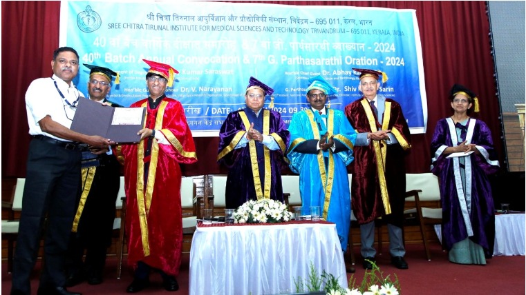 Delighted to attend the Annual Convocation of @sctimst_tvm & also the 7th G. Parthasarathi Oration delivered by Dr Shiv Kumar Sarin, Director, Institute of Liver & Biliary Sciences & President, National Academy of Medical Sciences. @DrVKSaraswat49 , Member @NITIAayog &