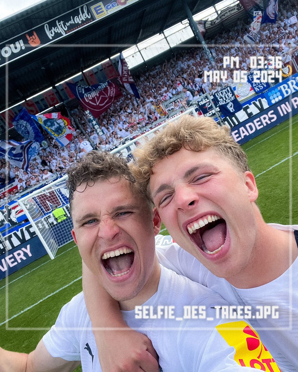 DREI-Punkte-Selfie! 🔥 _ #WIEKSV #KielAhoi