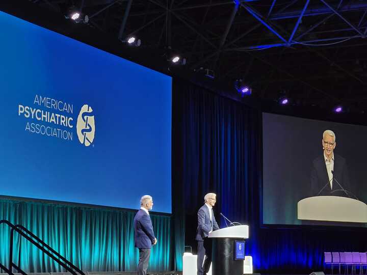 During the opening session of the #APAAM24, @andersoncooper discussed his personal experiences with mourning the loss of several family members and how #grief is a common bond we all share.