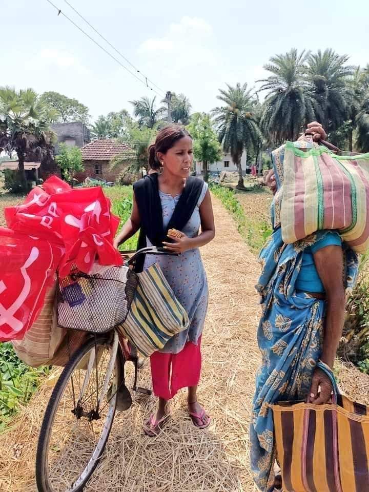 বাংলার মেয়ে। ✊🏾
Strength of Rural Bengal.
#CPIM #LokSabhaElections2024 #WestBengal
