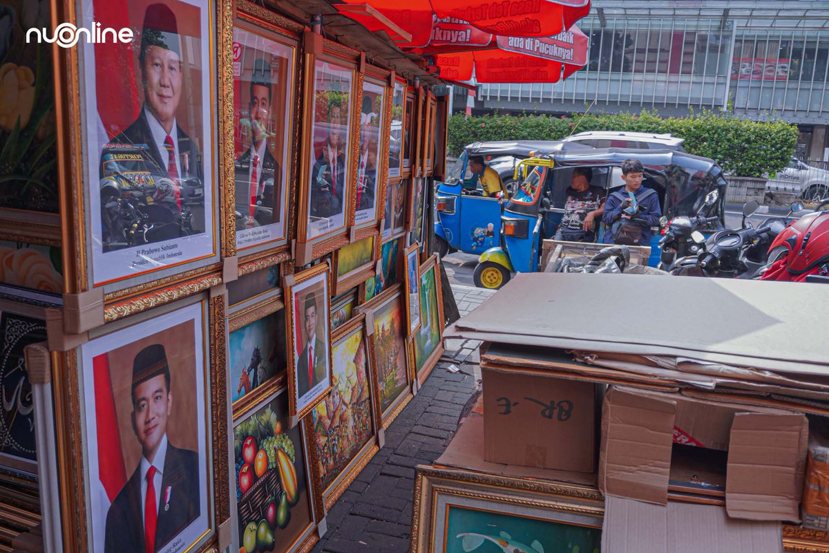 Bingkai Foto Prabowo-Gibran Sudah Mulai Dijual.

A Thread

#NUOnline
#JurnalismeNUOnline
