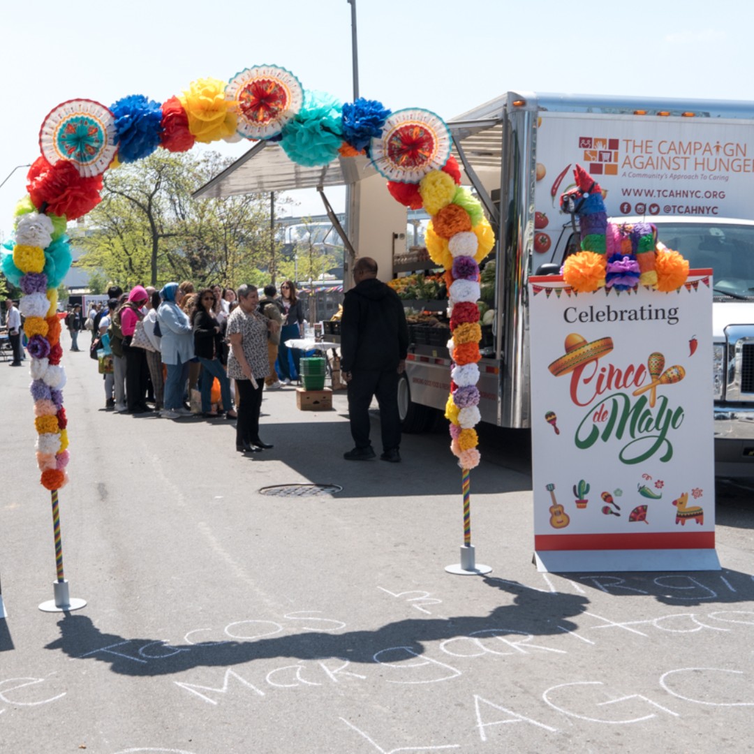 ¡Feliz #CincoDeMayo! 🇲🇽 Thank you to those who joined us at the LaGuardia Community Greenway for an early celebration on Wednesday. Join us at the #Greenway for future festivities, check out the schedule at 🔗 laguardia.edu/greenway