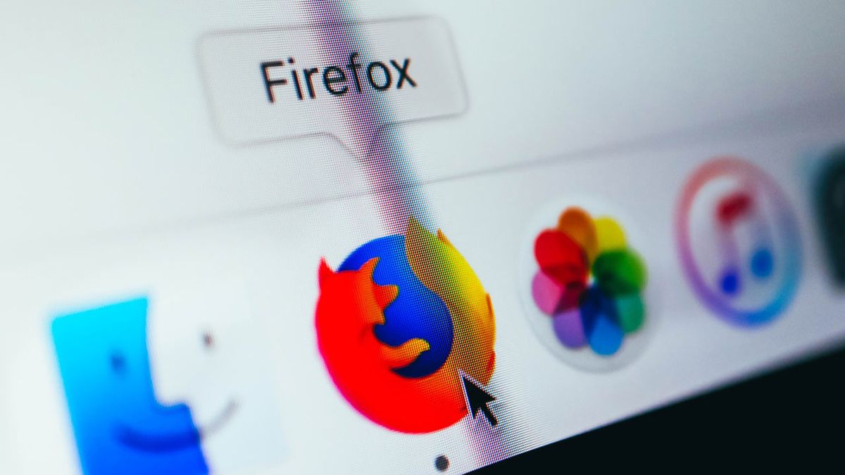 Firefox user loses 7,470 opened tabs saved over two years after they can’t restore browsing session trib.al/NiVjVki
