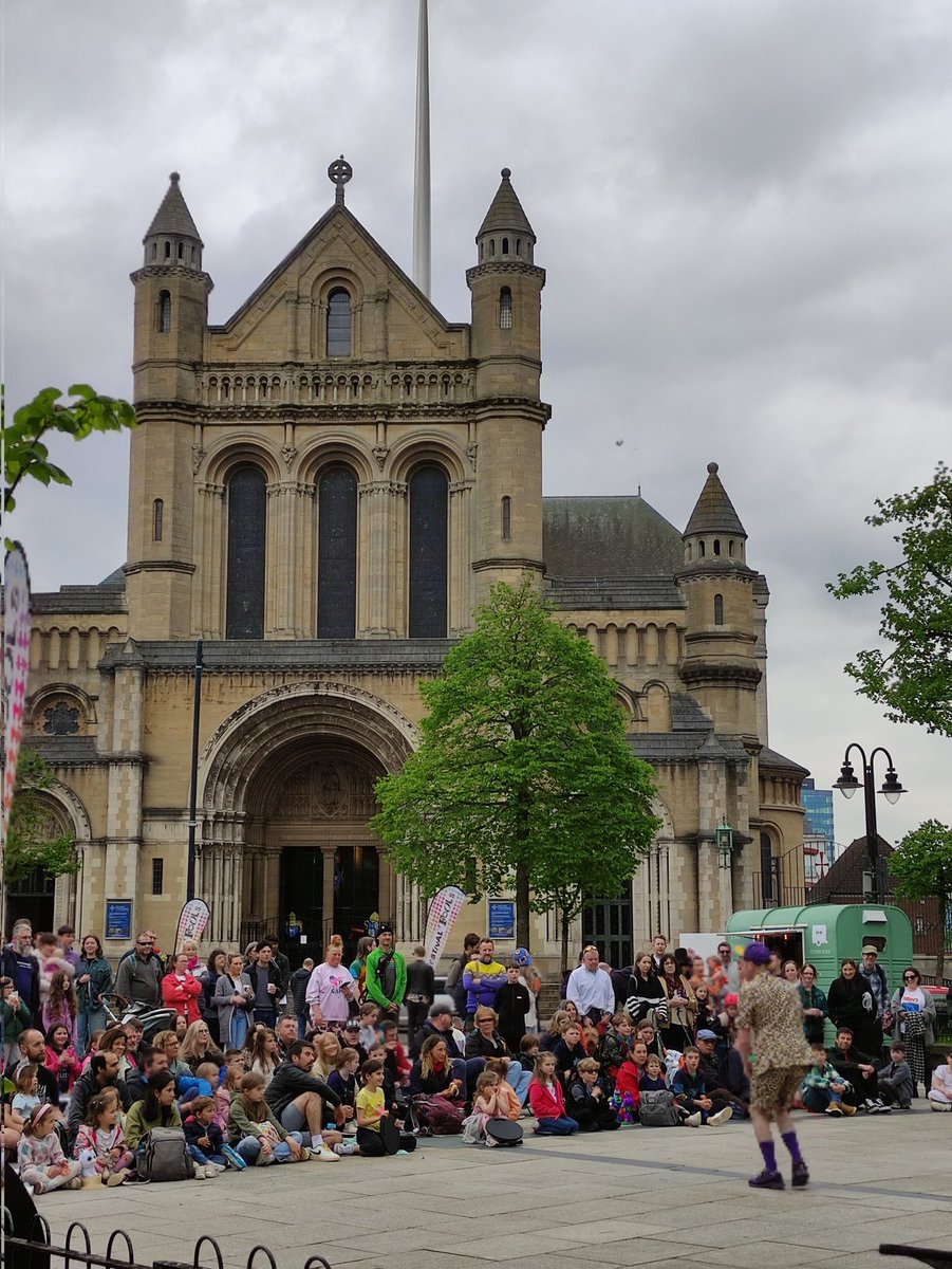 Steve McKenna (@stevemctravels) on Twitter photo At Belfast's @foolsfestival a juggler-comedian just walked on to Screamager by <a href="/therapyofficial/">THERAPY?</a> Great to see legendary northern Irish tunes filtering down to the next generation <a href="/TourismIreland/">Tourism Ireland</a> <a href="/NITouristBoard/">Tourism NI</a> <a href="/VisitBelfast/">Visit Belfast</a> At Belfast's @foolsfestival a juggler-comedian just walked on to Screamager by <a href="/therapyofficial/">THERAPY?</a> Great to see legendary northern Irish tunes filtering down to the next generation <a href="/TourismIreland/">Tourism Ireland</a> <a href="/NITouristBoard/">Tourism NI</a> <a href="/VisitBelfast/">Visit Belfast</a>