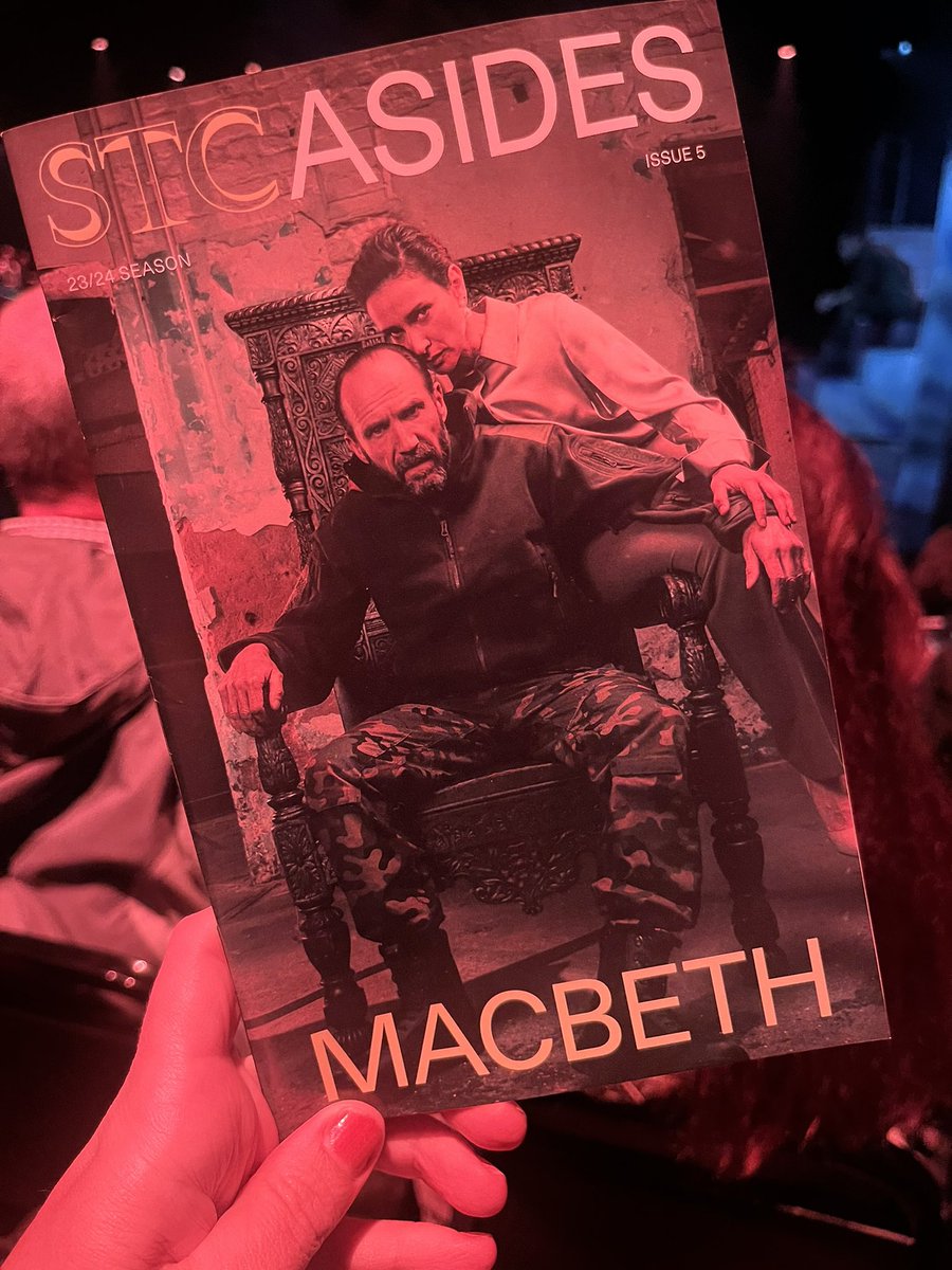 Bravo @ShakespeareinDC! A fabulous production of Macbeth. Give Ralph Fiennes and Indira Varma all the awards 👏🏻👏🏻