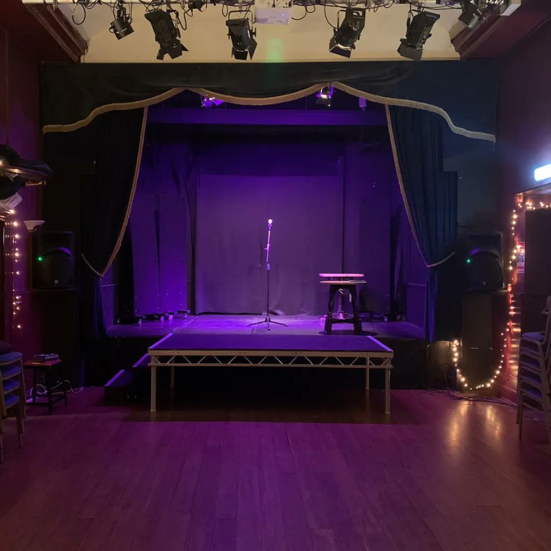 LaughHurts's tweet photo. Tech rehearsal done! Roll on my first show at @brightonfringe tomorrow!

Tickets still available for all 3 shows through https://t.co/glJuYxyOI8

#Brighton #brightonfringefestival #brightonfringe #bdsm #bdsmcommunity #standup #standupcomedy https://t.co/fso7DXnEON