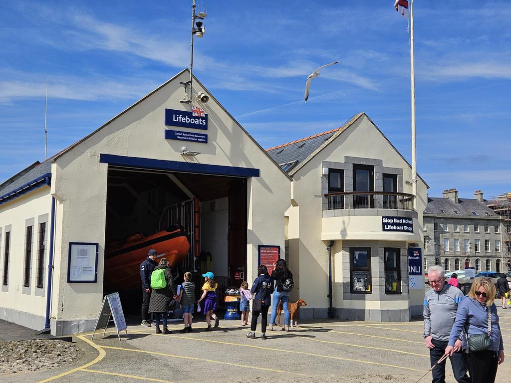 LisaMottram's tweet image. Today's @RNLI #MayDayMile is around Beaumaris and a little stop at @BeaumarisRNLI
fundraise.rnli.org/s/8132/8387/e