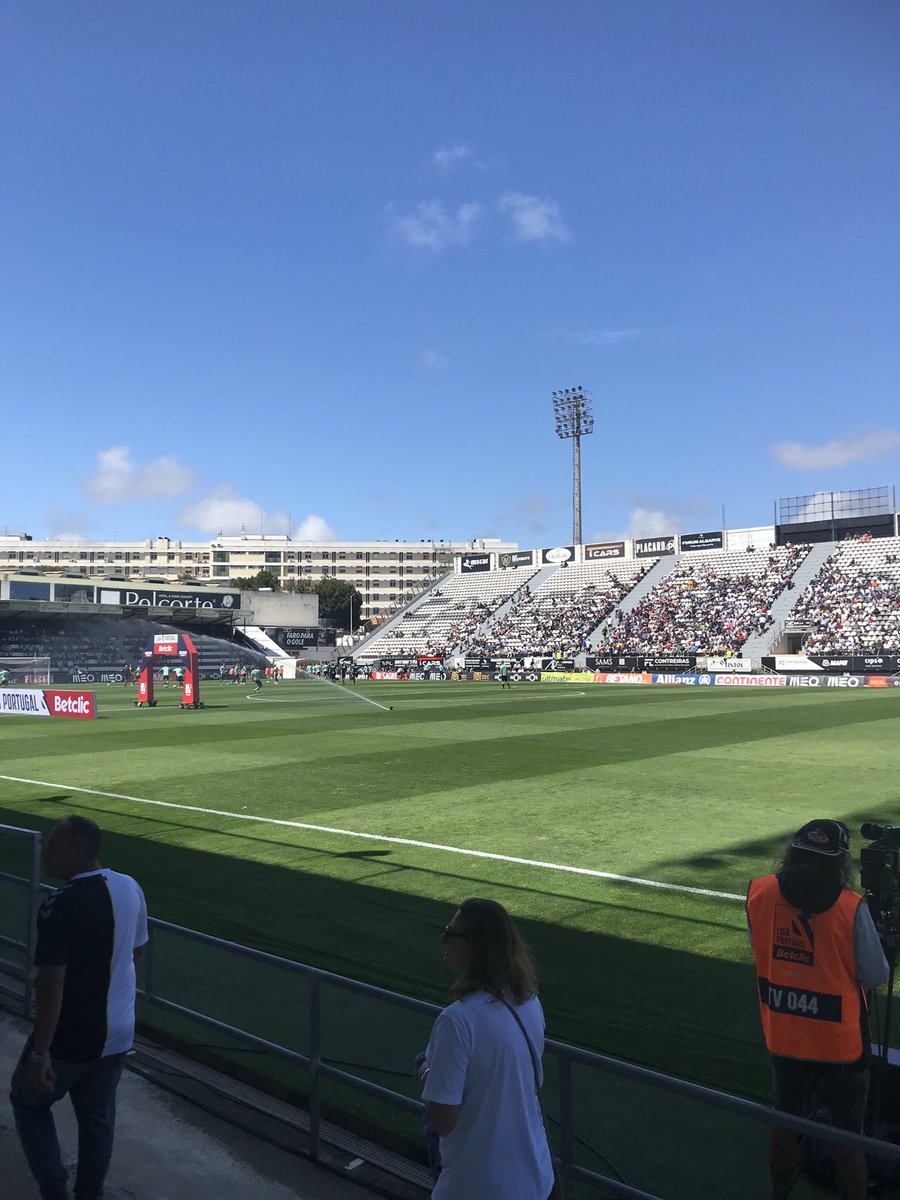 DavidR_SCF's tweet photo. SC Farense vs Estoril Praia

🏟 Estádio de São Luís 

#SCFEPF #NãoHáSó3 https://t.co/emHyoE66qn