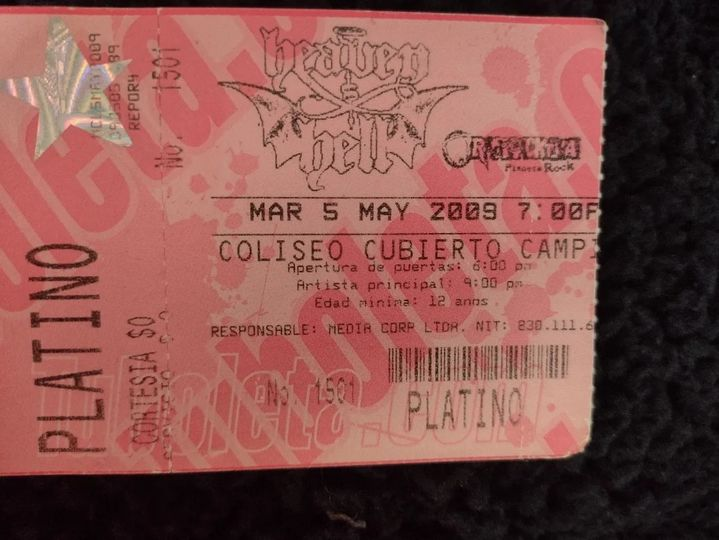 #UnDiaComoHoy, el 5 de mayo del 2009, hace 15 años, se presentó en el Coliseo el Campin, la gran banda de Heavy Metal  #HeavenNHell, con Ronnie DIO, @OfficialRJDio , @tonyiommi , Vinny Appice y Geezer Butler!!  fue una noche llena de buen RockNRoll!!!🇨🇴🎸🥃🍺🤘