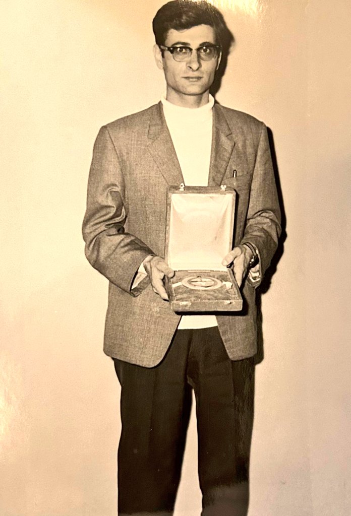 Mahmoud Darwish with the inaugural Lotus Prize in Poetry (1970), at New Delhi's GV Mavalankar Hall. 16 November 1970.