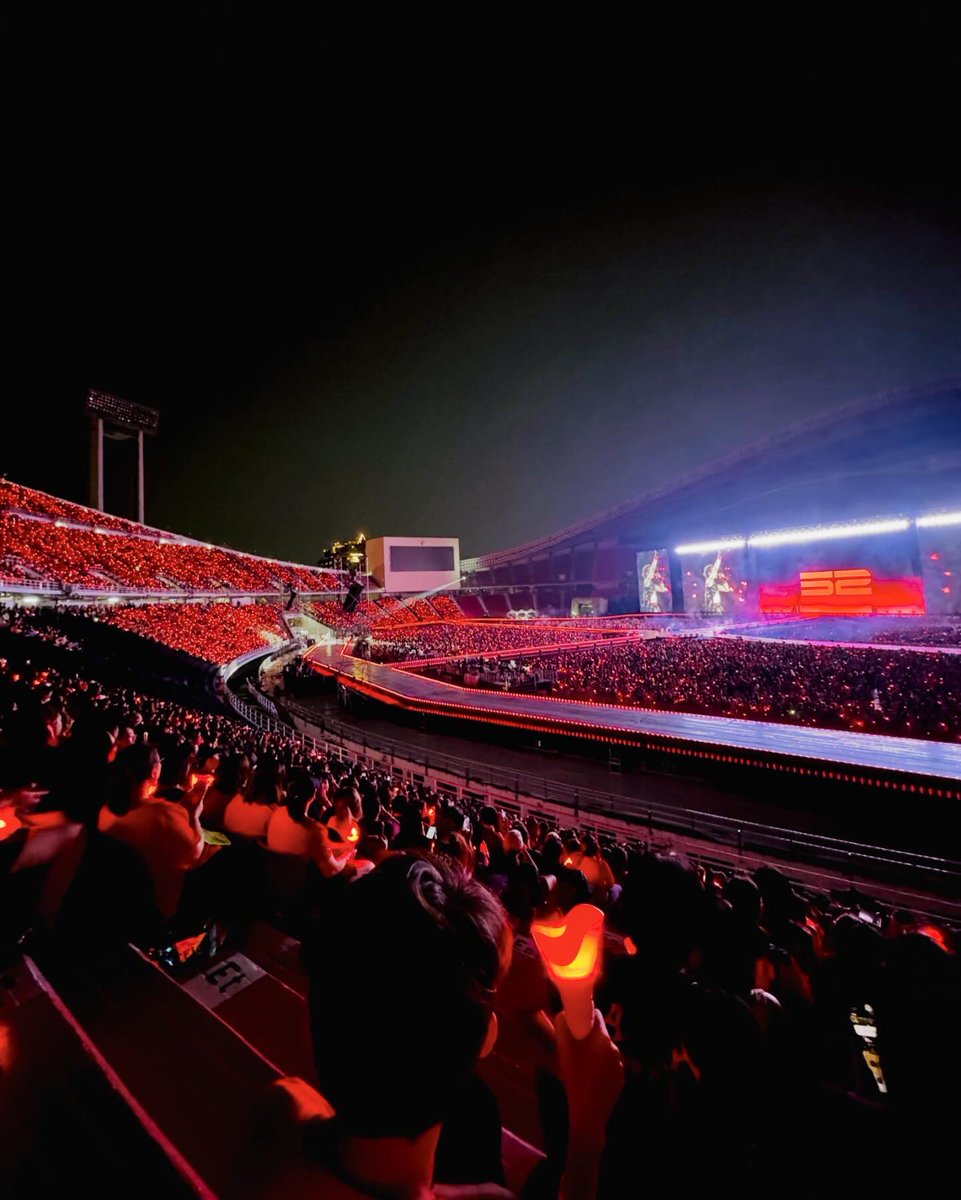 X_CD_J_X's tweet photo. 2023-2024 BamBam THE 1ST WORLD TOUR ENCORE [AREA 52]
⠀
2024.05.04 BANGKOK, THAILAND
⠀
#뱀뱀 #BamBam
#AREA52
#BamBam_TOUR_AREA52
#BAMBAMENCOREAREA52INBKK https://t.co/WVs5RG61yq