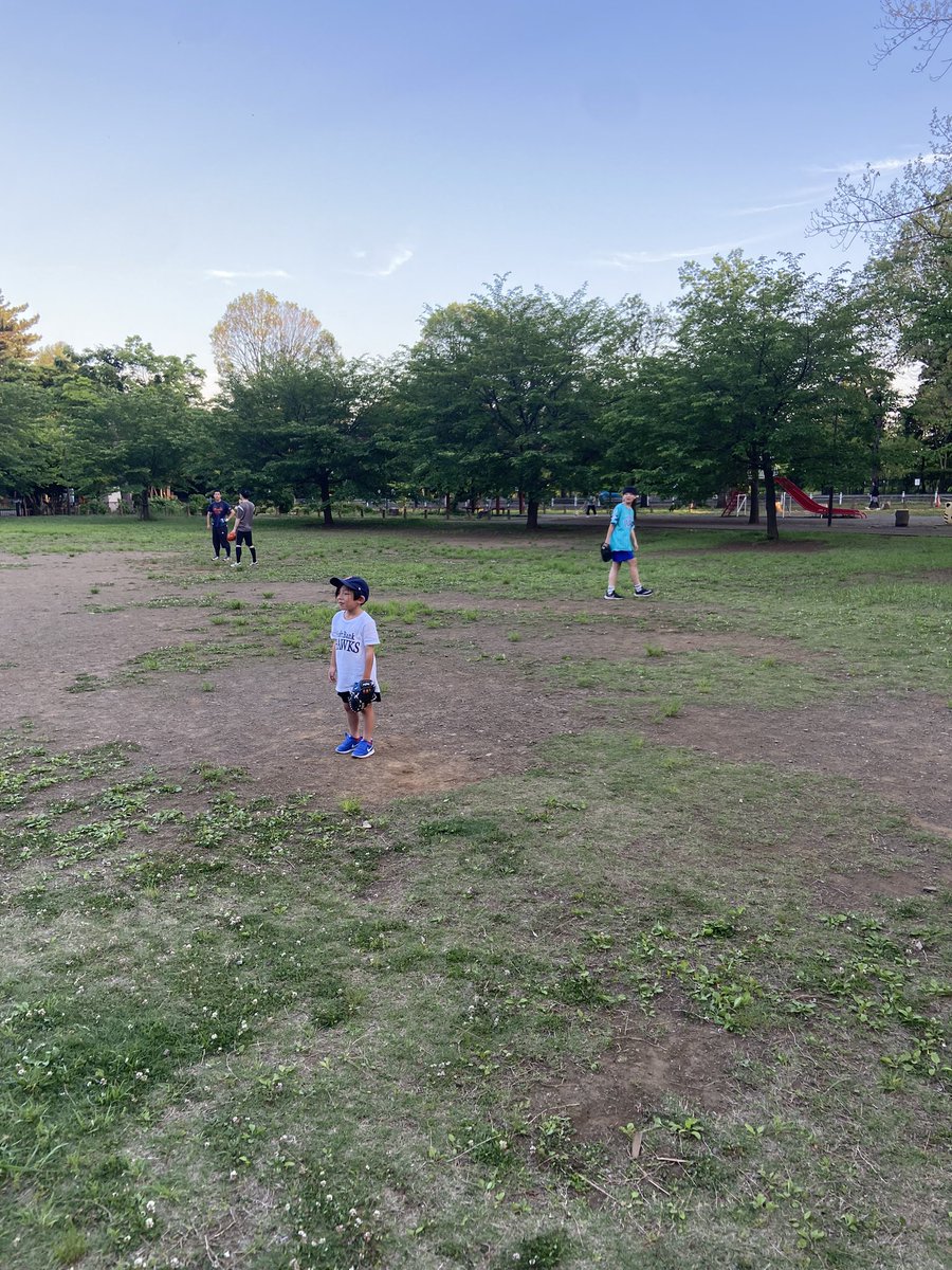 ベルーナドームからのんびりと今帰還。

明日は下の子のサッカーイベントがあり(なんと、中澤佑二が来る‼️楽しみ‼️)、DAZN観戦になりますが、名古屋の勝利を信じて

現地組の皆さん、応援よろしくです

#名古屋グランパス
#関東鯱
#試合後公園でキャッチボール
#悲しいかな息子たちはソフトバンク