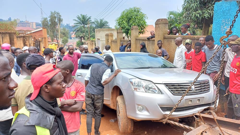 Grateful for the residents of Kikulu Zone who stood by my wife and I when we encountered a frightening situation today. A car trailed us for over 40 minutes with three men inside, one armed. Despite the danger, we had to comfort these men who knew me by both names.@PoliceUg