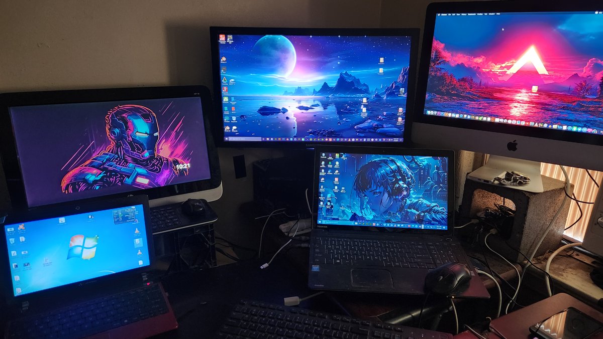@xavierjp__ 3 windows PC’s one linux (Ironman desktop)
and one Old (2017) Imac that was a free gift that came loaded with Adobe CS6 software and Apple FCP.(upper right)
I would never buy a new Apple product today.