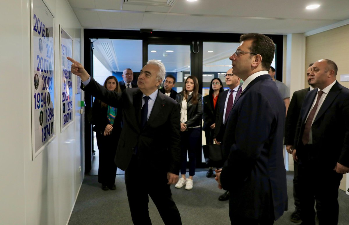 During my stay in Paris for the European Mayors Summit, I visited <a href="/fbirol/">Fatih Birol</a> Executive Director of International Energy Agency &amp; discussed the importance of secure &amp; sustainable energy for cities like Istanbul. We have to find smart energy solutions to improve quality of urban life.