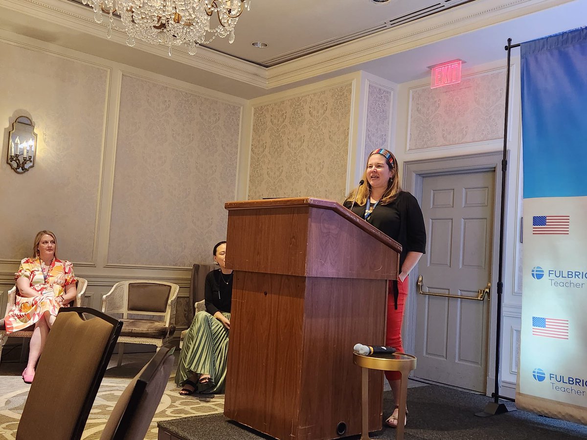 Christina Mesk tweet media