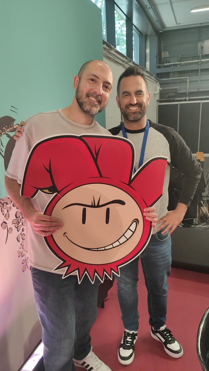 🤡 Acabamos el programa desde el @COMIC_bcn charlando con la gente de @eljueves En su revista de mayo han sacado un especial sobre el cómic y, además, han vuelto al Cómic Barcelona años después 🔴 DIRECTO @radio3_rne | rtve.es/play/radio/rad…