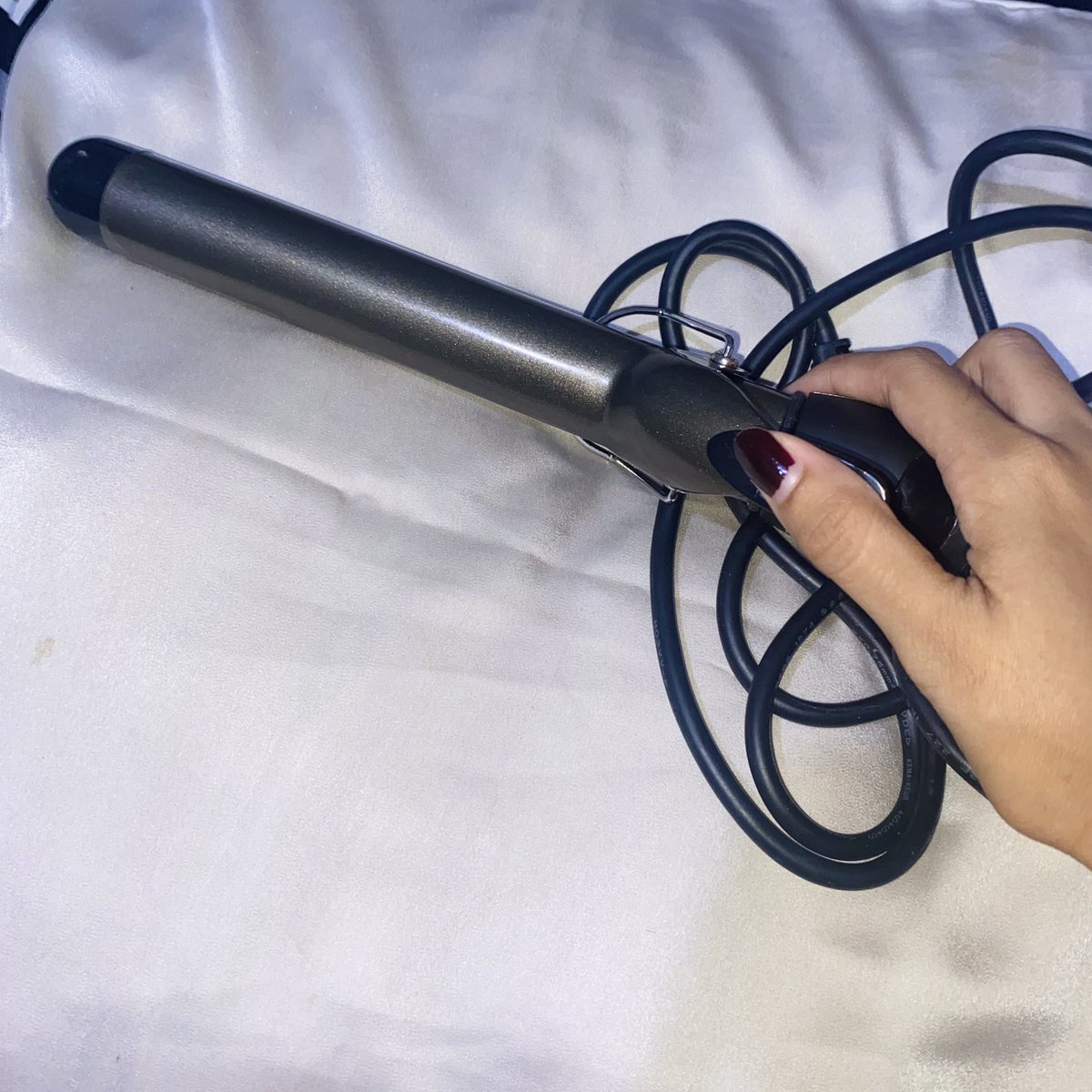 qyyalwayspretty's tweet photo. wts catokan merk lusterlux curlin iron, barrel 28mm, buat curly ok bgtt
bisa oren
💸210k aku belinya hampir 400 yaa
ini no box soalnya box nya ilang

#catokan #wts https://t.co/hUlbxuWr36