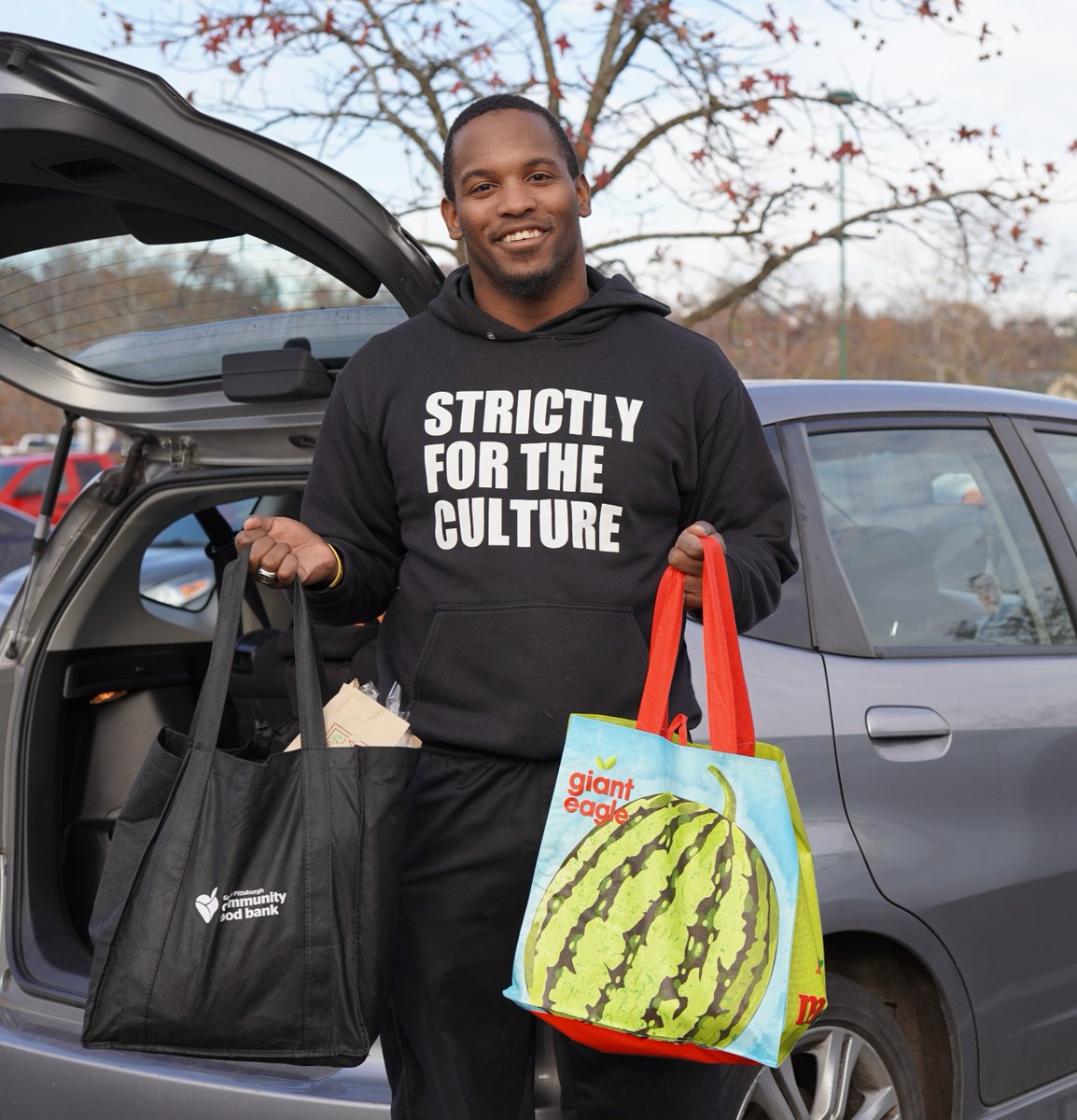 Our friends at @GiantEagle are offering a new way to save! 🛒 Shoppers can use their SNAP benefits on the Flashflood app to find discounts on groceries that are in surplus or nearing best-by date. Learn More 👉 bit.ly/flashflood-app Apply for SNAP 👉 bit.ly/PGH-SNAP