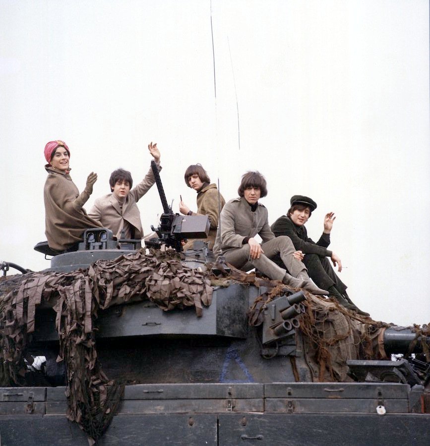 The last filming session on Salisbury Plain, 5th of May 1965.
#Beatles #SalisburyPlain #Beatles1965