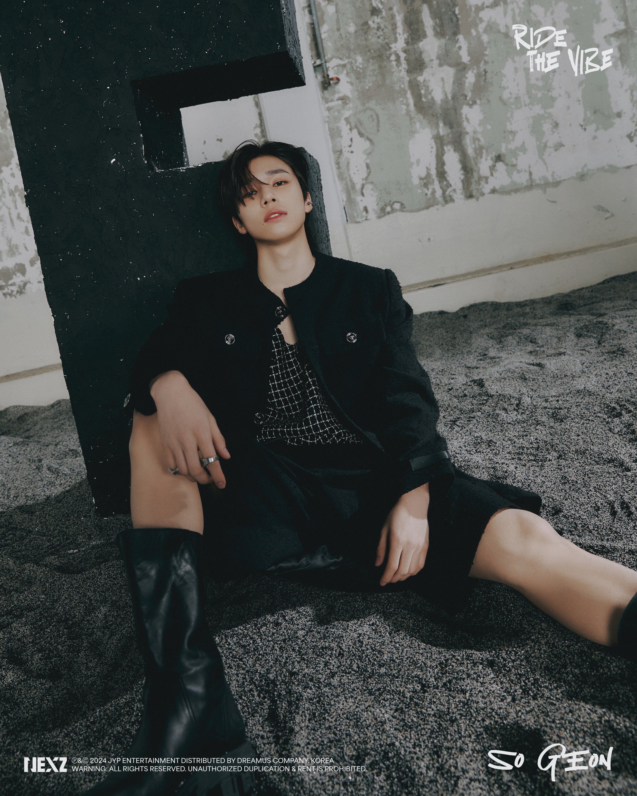 GM0q4AaboAAFbbc?format=jpg&name=4096x4096