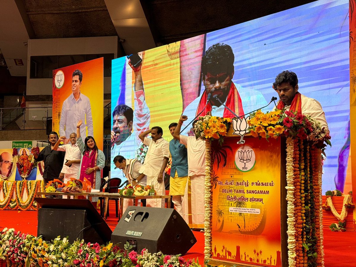 annamalai_k's tweet photo. In the fully packed Talkatora Indoor Stadium in New Delhi, delighted to have had the opportunity to meet our Tamil Brothers & Sisters in the Delhi Tamil Sangamam event organised by @BJP4Delhi’s State President Shri @Virend_Sachdeva avl today. 

Had the chance to detail our Hon PM Shri @narendramodi avl’s love for our Tamil language & culture and his efforts to spread the language across the globe as we campaigned for @BJP4Delhi’s winning candidate of New Delhi PC Selvi @BansuriSwaraj avl. 

#DelhiWithModiJi