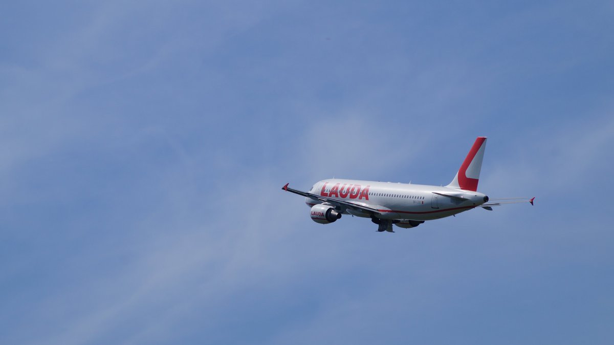 MindshiftHackz's tweet image. today was ✈️ spotting day
some of the pics 📷
.
.
#plainspotting #austrianairlines #lauda #etihad #airlines #vie