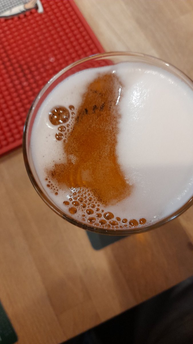 Cock n balls forming in my pint? 🤷‍♂️ I'm seeing penis everywhere recently... is it a sign? 🤔 #dry