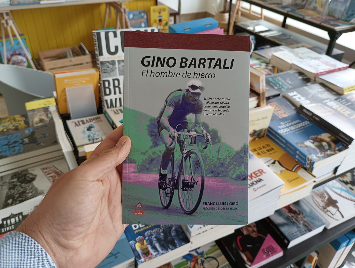 Ahora que se está disputando el #Giro, es buen momento para recordar a los ciclistas italianos más grandes de la historia. 📒Gino Bartali. El hombre de hierro ow.ly/HEgm50RvAcl