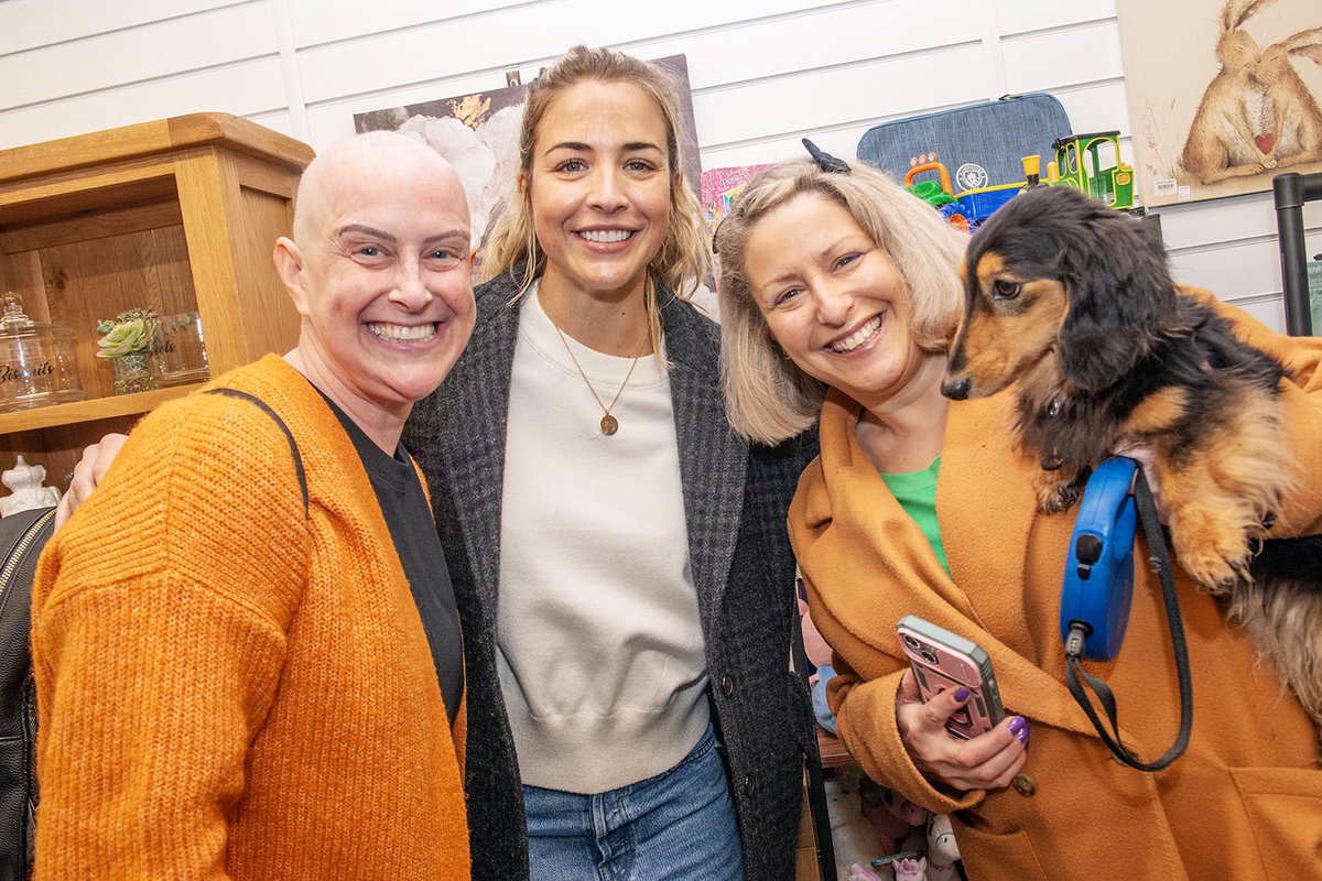 Thank you to our President Gemma Atkinson @MissGAtkinson for opening our new Rawtenstall charity shop on Bank Street. And thank you to all our customers! Please drop in! 💙