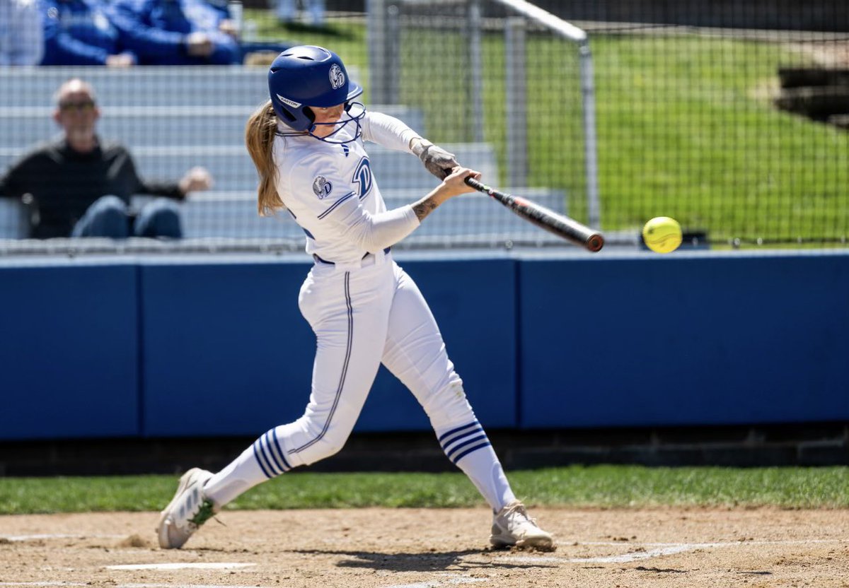 DrakeSoftball's tweet photo. Thank you, @MaKayla_Rice01 💐💙 https://t.co/5AuN8GuOdH