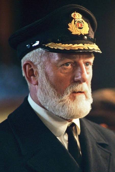 Yüzükler Efendisi'nin Thoeden'i, Titanik'in Captain Smith'i Bernard Hill, 79 yaşında hayatını kaybetti.