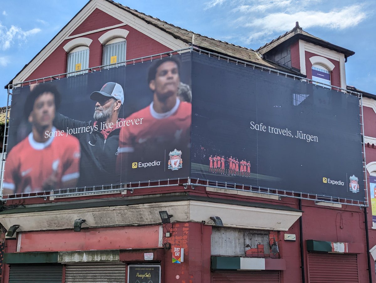 Expedia billboard up in Liverpool wishing Jurgen safe travels 🥺
