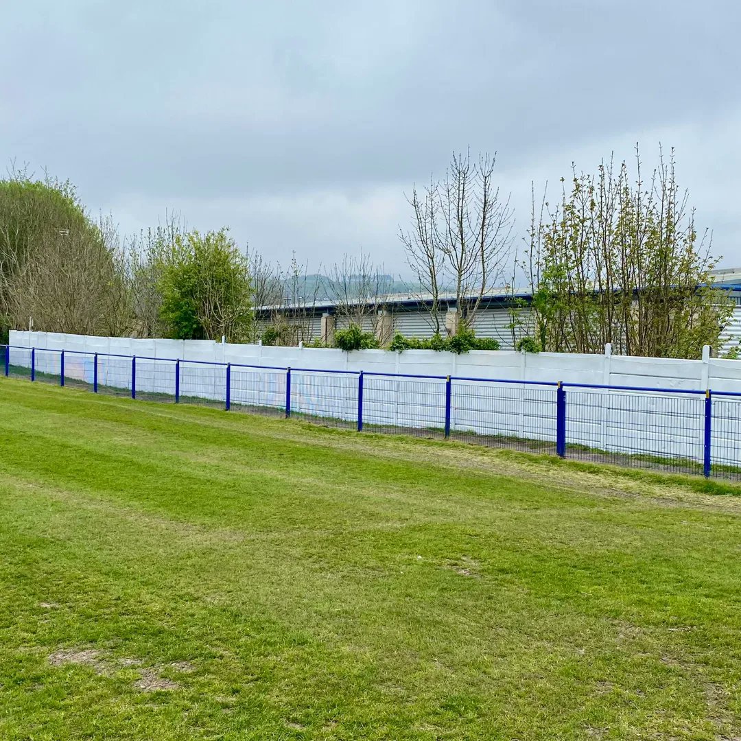 Another maintenance day and the walls have had a fresh coat of paint 🖌 Join us on Friday for our Karaoke and Disco night, and you can have a look for yourself! #VivaGNE #WeAreGNE #Glossop #GlossopNorthEnd #NonLeague #NonLeagueFootball @nonleaguevol