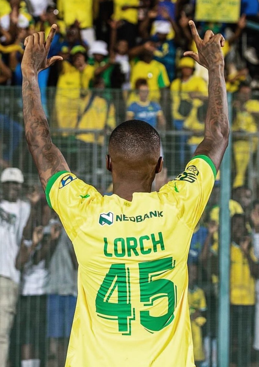 Thembinkosi Lorch winning the league and taking Mamelodi sundowns to the finals in less than a week. 

They almost  ruined this footballer😭😭💔