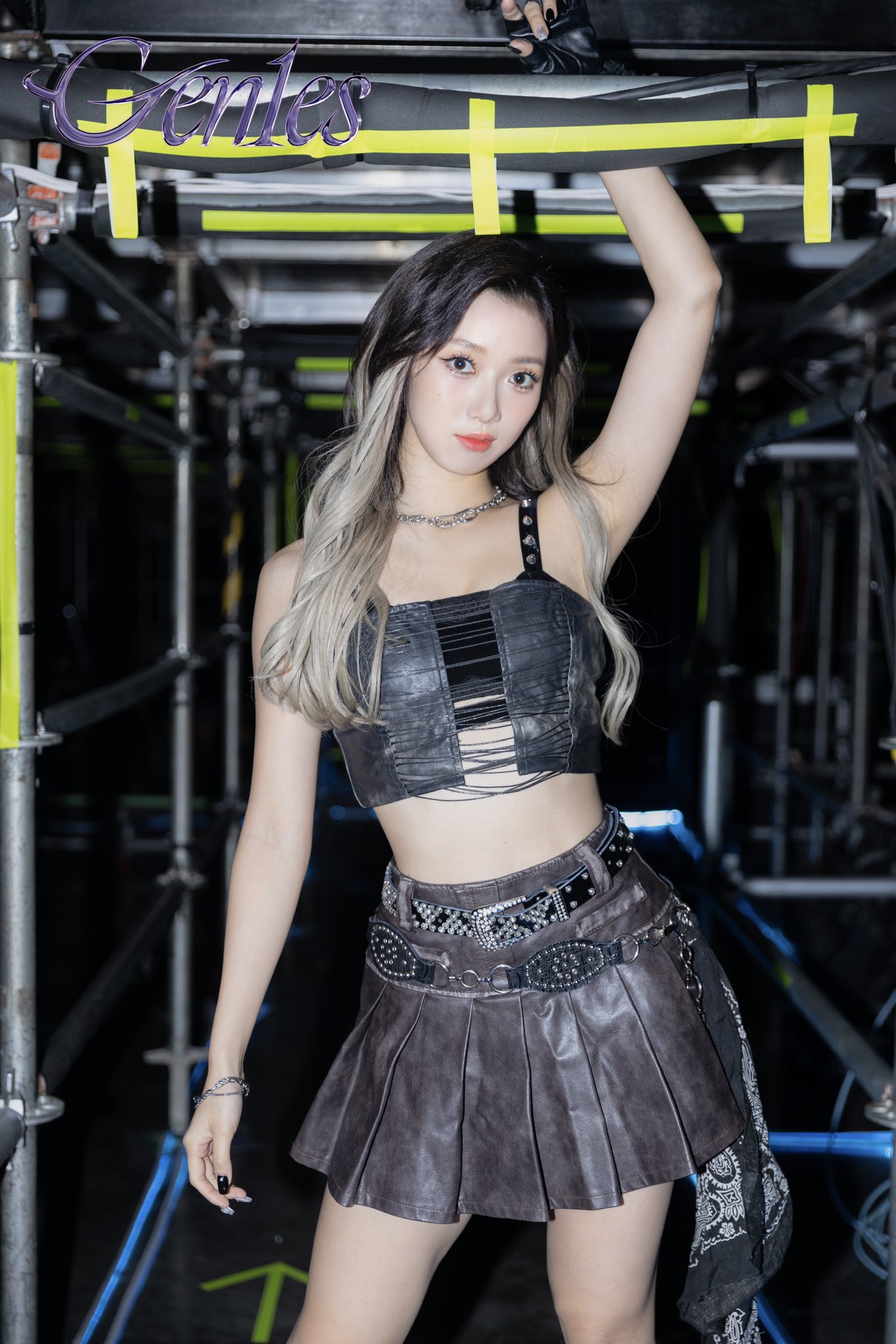 GM0vy8VbsAEHYH6?format=jpg&name=large