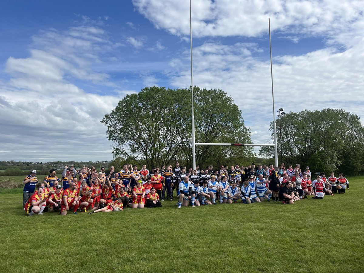 FCComFoundation's tweet photo. @ComIntCare @LDSuperLeague Team work makes the dream work 👏

@ComIntCare @LDSuperLeague 

⚫️⚪️#LDSL #COYH https://t.co/4zq9gFekCi