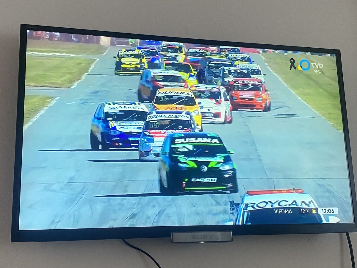 #TPenRioCuarto Hola! Prendido a la transmisión con la categoría espectáculo! 
@TurismoPista
Saludos @fefocampsOK @SergioTenaglia @inaki_zugasti @macununez @RondinaMarcelo @ChricCar y equipo!