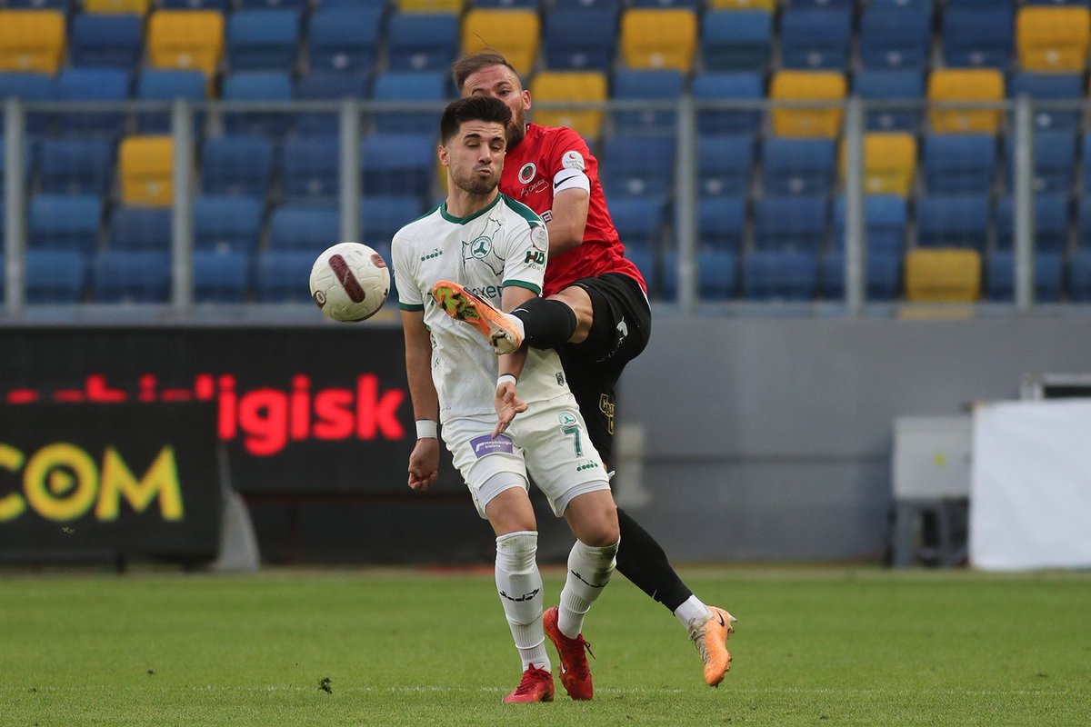 Trendyol 1. Lig'in 33. hafta maçında Gençlerbirliği, sahasında karşılaştığı Giresunspor'u 1-0 mağlup etti. ⚽️ 69' M. Yatabere