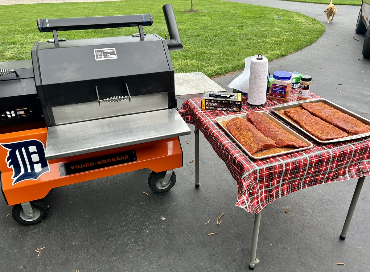 JpApproved's tweet image. Celebrating 10 years of memories with my Yoder Smoker today, build date May 1 2014.  From BBQ to bread, desserts and sides, pool parties and graduations, this smoker has rewarded me time after time.  #whyiyoder @yodersmokers