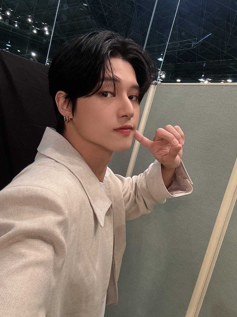 [ 240505 | TOKTOQ update ]

#WOOYOUNG 🦊✍️

“a gift for this day”