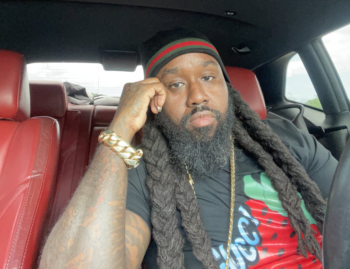 clientele305's tweet image. THAT SOLO JOURNEY ALWAYS BRINGS HIGHER REWARDS 💪🏾🙏🏾💰💸 #datpiff #mymixtapez #numiami #vydia #miamirapper #distrokid #spinrilla  #soundcloud #livemixtapes #hiphopsince1987 #thisis50 #worldstar #applemusic #itunes #tidal #audiomack #Spotify #xxl #complex #vibe #wshh #thesource…