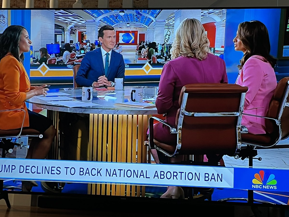 Fantastic job this morning by @VaughnHillyard during his debut panel appearance on @MeetThePress! 10/10 tie selection and 20/10 analysis of political state of play in Arizona. “No one knows Arizona better than you,” @kwelkernbc gushed.