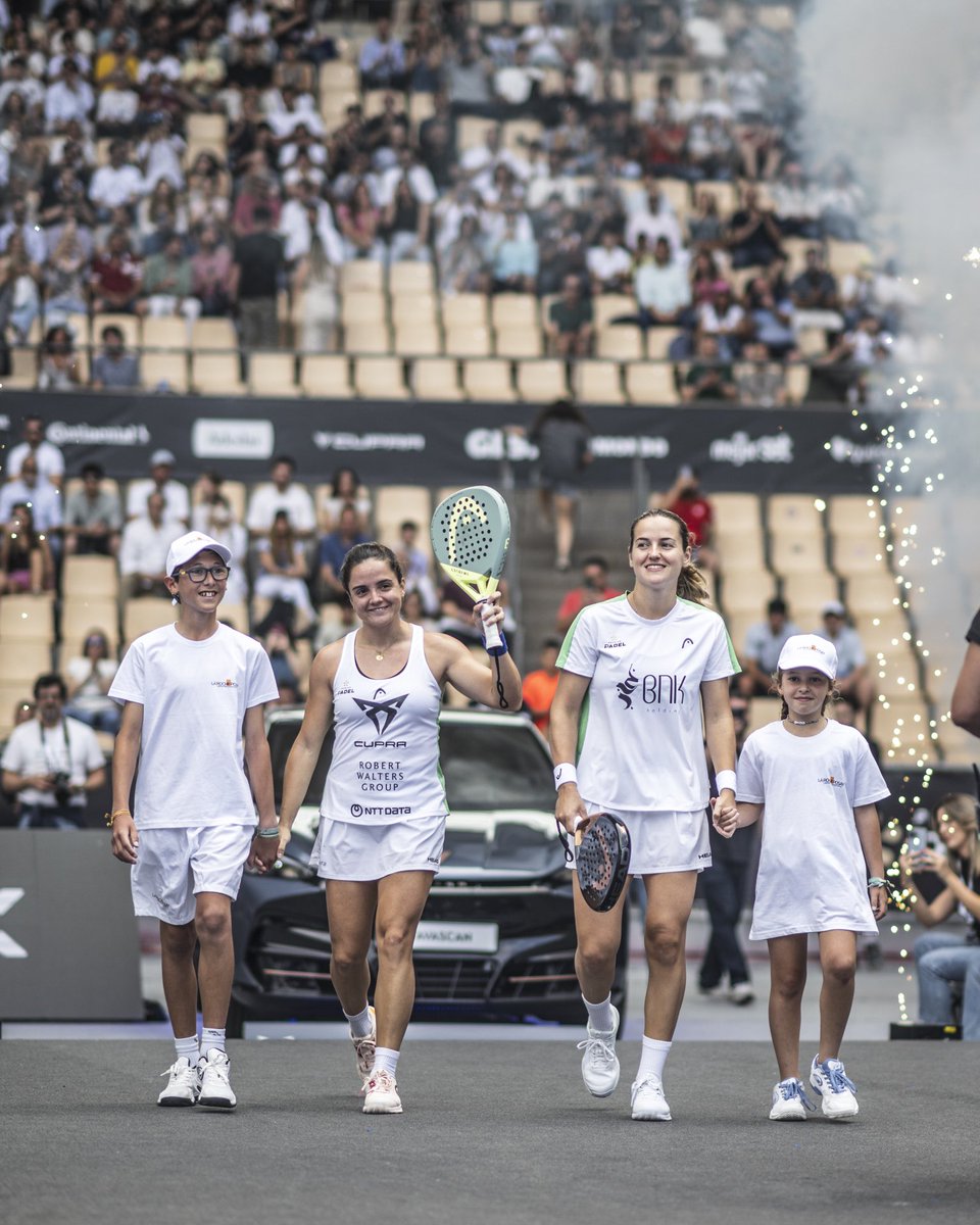 ✨ 𝙇𝙖 𝙜𝙧𝙖𝙣 𝙛𝙞𝙣𝙖𝙡 ✨

<a href="/asanchezfallada/">Ari Sánchez</a> <a href="/PaulaJosemaria/">Paula Josemaría Martín</a> 
Delfi Brea <a href="/beaglez_padel/">Bea Gonzalez</a> 

#SevillaPremierPadelP2 #PadelStars