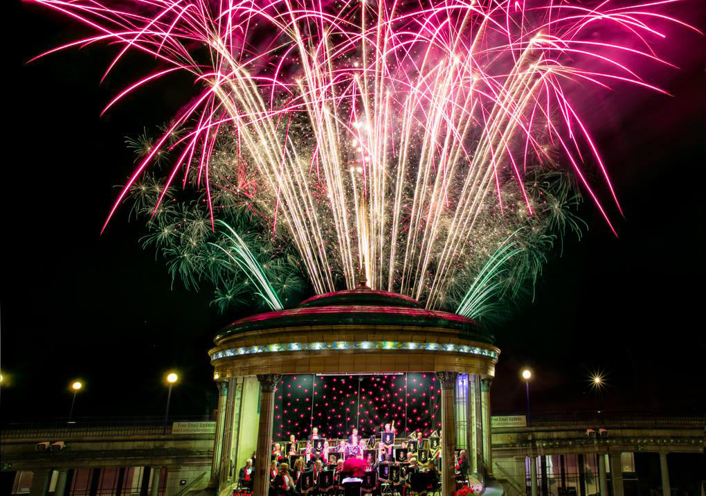 Eastbourne Bandstand season has begun! With over 140 events during the 2024 season from traditional concerts to world class tribute acts, discover the full performance calendar here: tinyurl.com/mup9sm73